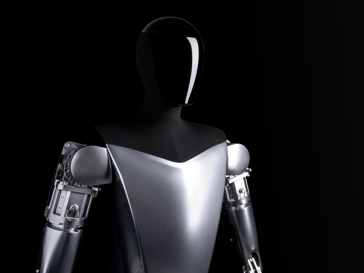 Tesla 人工智慧機器人Tesla Bot 驚喜現身台灣北中南四地體驗中心開放